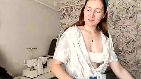 Snapshot of humpygrey chatting on October 14, 2025, 8:48 am HumpyGrey online show from October 14, 2025, 8:48 am