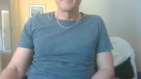 hundeleine online show from April 21, 2026, 7:14 am