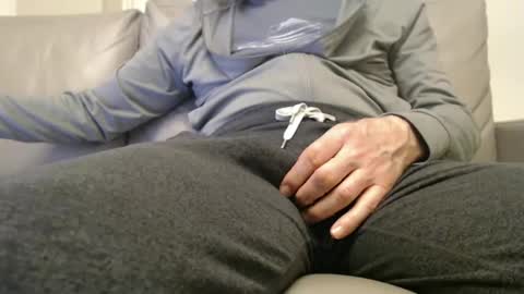 Big uncut cock dripping online show from January 11, 2025, 6:35 am