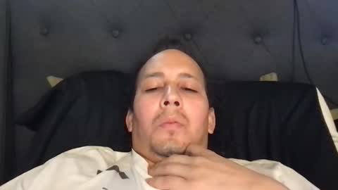 Snapshot of hungguy2525 chatting on November 25, 2025, 7:03 pm hungguy2525 online show from November 25, 2025, 7:03 pm