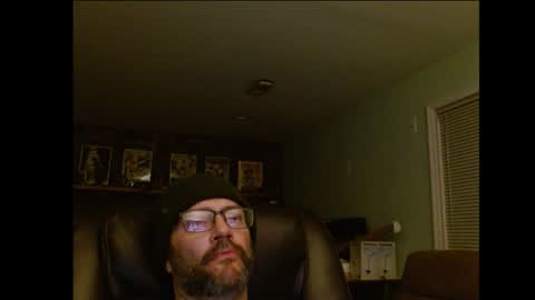 Snapshot of hunglonelyguy chatting on November 18, 2025, 3:12 am LonelyGuy online show from November 18, 2025, 3:12 am