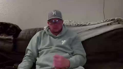 HuingsingleDad79 online show from April 6, 2026, 5:41 am