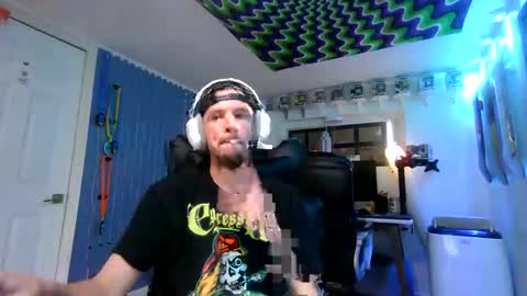 hungtxcock92 online show from April 16, 2026, 12:55 am