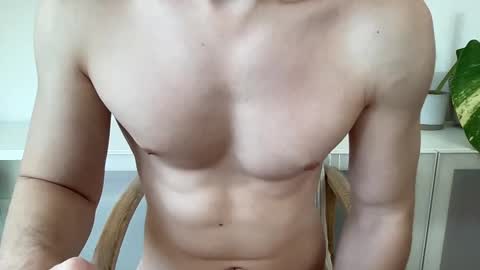 Snapshot of hungwank95 chatting on March 8, 2025, 9:50 am hungwank95 online show from March 8, 2025, 9:50 am