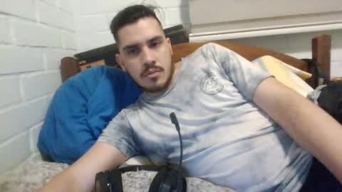 Snapshot of hungweeb chatting on January 22, 2025, 3:41 am Rod online show from January 22, 2025, 3:41 am