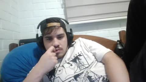 Snapshot of hungweeb chatting on February 9, 2025, 5:19 am Rod online show from February 9, 2025, 5:19 am