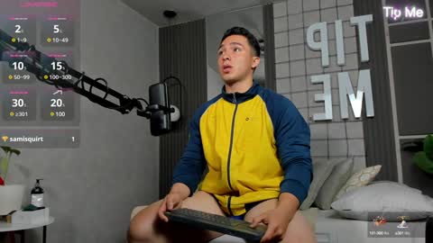 hunk_ryan online show from December 23, 2024, 3:55 pm