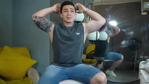hunk_ryan online show from January 26, 2025, 8:34 pm