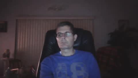 hunkmasclefad458 online show from November 17, 2025, 5:13 am