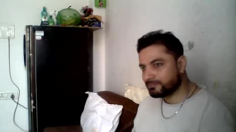 hunkster102 online show from May 24, 2026, 5:23 am