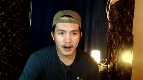 Snapshot of hunkylloyd chatting on December 6, 2024, 1:00 pm hunkylloyd online show from December 6, 2024, 1:00 pm