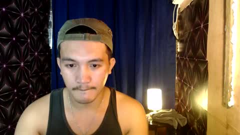 Snapshot of hunkylloyd chatting on December 9, 2024, 5:51 am hunkylloyd online show from December 9, 2024, 5:51 am