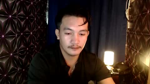 Snapshot of hunkylloyd chatting on December 10, 2024, 2:38 am hunkylloyd online show from December 10, 2024, 2:38 am