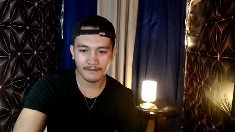 Snapshot of hunkylloyd chatting on December 10, 2024, 11:30 pm hunkylloyd online show from December 10, 2024, 11:30 pm