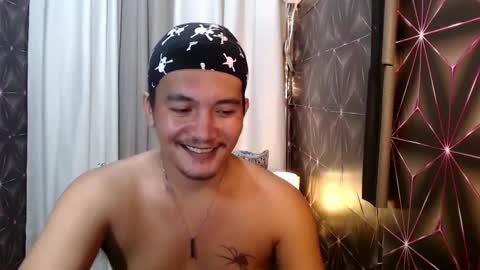 Snapshot of hunkylloyd chatting on January 14, 2025, 5:30 am hunkylloyd online show from January 14, 2025, 5:30 am