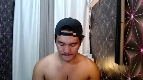 Snapshot of hunkylloyd chatting on February 7, 2025, 7:17 pm hunkylloyd online show from February 7, 2025, 7:17 pm