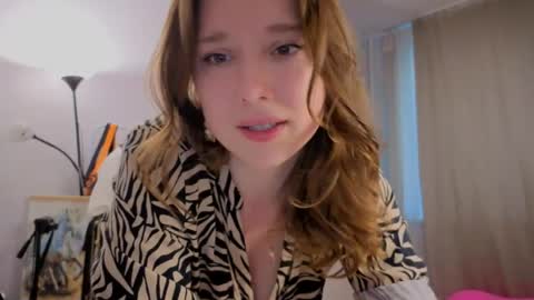Ines online show from May 16, 2026, 5:23 pm