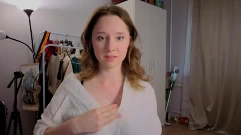 Ines online show from May 21, 2026, 5:31 pm