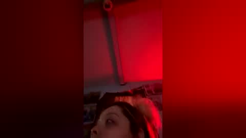 Snapshot of hunterbelle chatting on July 7, 2026, 12:02 am hunterbelle online show from July 7, 2026, 12:02 am