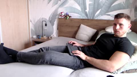 Snapshot of hunterbridges chatting on December 30, 2024, 10:43 am Hunter Bridges online show from December 30, 2024, 10:43 am