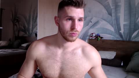 Snapshot of hunterbridges chatting on January 9, 2025, 12:30 pm Hunter Bridges online show from January 9, 2025, 12:30 pm