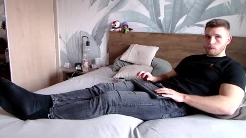 Snapshot of hunterbridges chatting on January 12, 2025, 12:44 pm Hunter Bridges online show from January 12, 2025, 12:44 pm