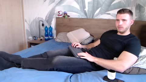 Snapshot of hunterbridges chatting on January 28, 2025, 2:53 pm Hunter Bridges online show from January 28, 2025, 2:53 pm