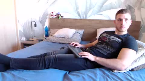 Snapshot of hunterbridges chatting on January 30, 2025, 10:29 am Hunter Bridges online show from January 30, 2025, 10:29 am