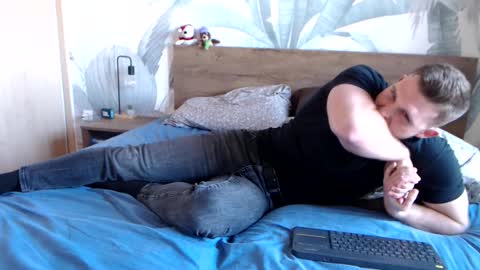 Snapshot of hunterbridges chatting on February 1, 2025, 11:10 am Hunter Bridges online show from February 1, 2025, 11:10 am