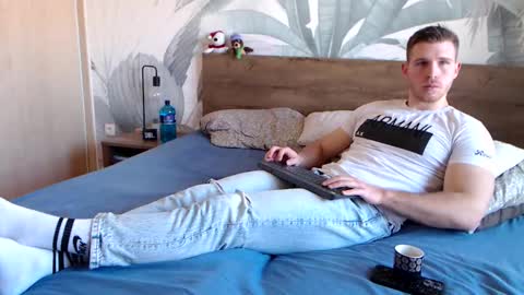 Snapshot of hunterbridges chatting on February 4, 2025, 10:00 am Hunter Bridges online show from February 4, 2025, 10:00 am