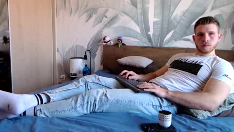 Snapshot of hunterbridges chatting on February 23, 2025, 10:49 am Hunter Bridges online show from February 23, 2025, 10:49 am