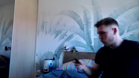 Snapshot of hunterbridges chatting on March 1, 2025, 10:02 am Hunter Bridges online show from March 1, 2025, 10:02 am