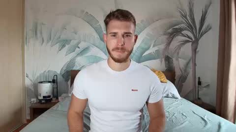 Snapshot of hunterbridges chatting on October 12, 2025, 7:18 am Hunter Bridges online show from October 12, 2025, 7:18 am