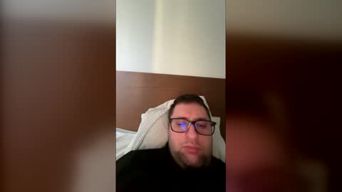 Snapshot of hurka236 chatting on April 15, 2026, 6:20 am Jduhhwnn online show from April 15, 2026, 6:20 am