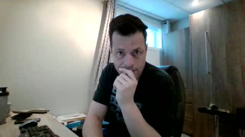 Snapshot of hurley7890 chatting on April 23, 2026, 1:57 pm hurley7890 online show from April 23, 2026, 1:57 pm
