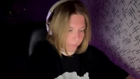 hurtqqq online show from May 21, 2026, 6:48 pm