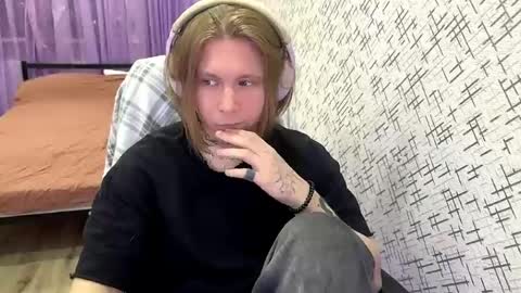 hurtqqq online show from May 22, 2026, 5:51 pm