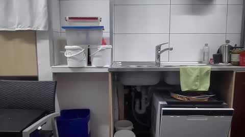 hybride8825 online show from October 4, 2025, 6:00 am