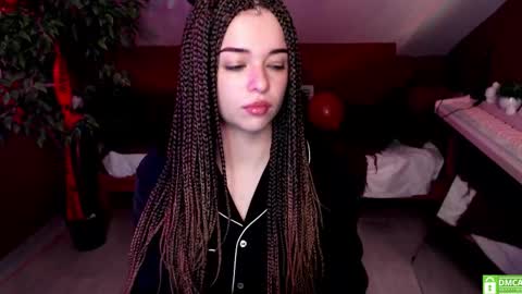 Julia online show from October 26, 2025, 9:42 pm