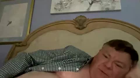 Snapshot of hypnotizing4u chatting on November 22, 2025, 10:42 pm hypnotizing4u online show from November 22, 2025, 10:42 pm