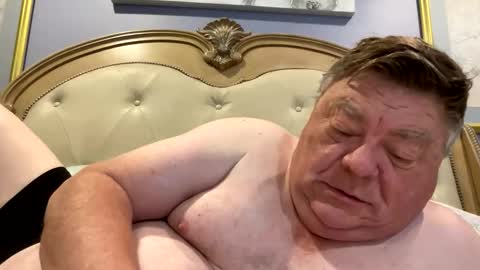 Snapshot of hypnotizing4u chatting on November 25, 2025, 1:11 pm hypnotizing4u online show from November 25, 2025, 1:11 pm