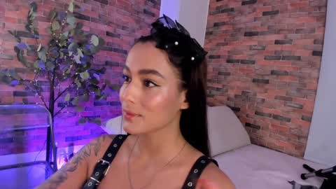 Lucy online show from December 19, 2024, 5:07 am