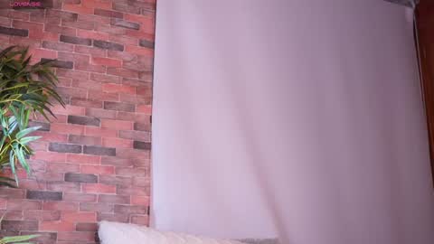 Lucy online show from February 8, 2025, 9:03 am