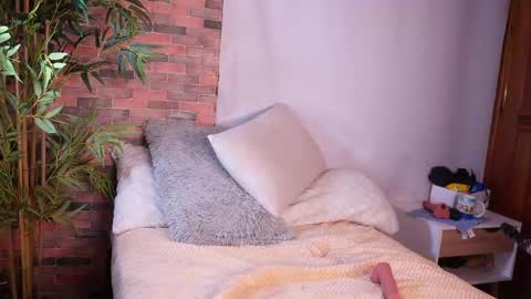 Lucy online show from February 11, 2025, 9:31 am