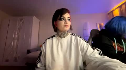 Snapshot of i_died_again chatting on December 14, 2024, 7:14 pm Asya online show from December 14, 2024, 7:14 pm