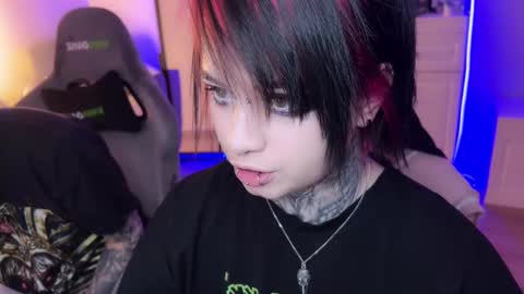 Snapshot of i_died_again chatting on December 16, 2024, 6:16 pm Asya online show from December 16, 2024, 6:16 pm