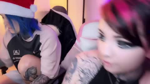 Snapshot of i_died_again chatting on December 24, 2024, 7:22 pm Asya online show from December 24, 2024, 7:22 pm