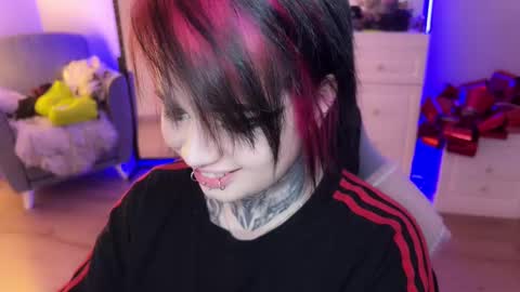 Snapshot of i_died_again chatting on December 28, 2024, 12:35 pm Asya online show from December 28, 2024, 12:35 pm