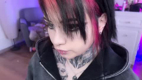 Snapshot of i_died_again chatting on January 9, 2025, 11:03 am Asya online show from January 9, 2025, 11:03 am