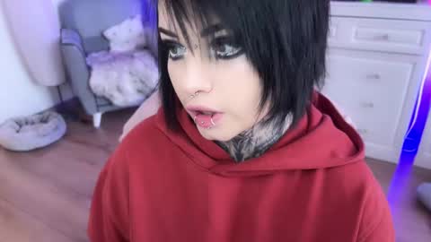 Snapshot of i_died_again chatting on January 15, 2025, 9:35 am Asya online show from January 15, 2025, 9:35 am